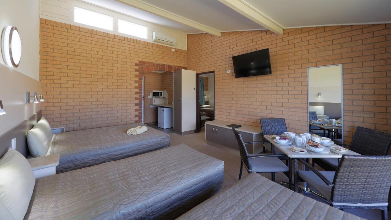 Tenterfield Motor Inn Kültér fotó