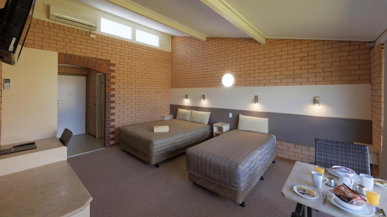 Tenterfield Motor Inn Kültér fotó