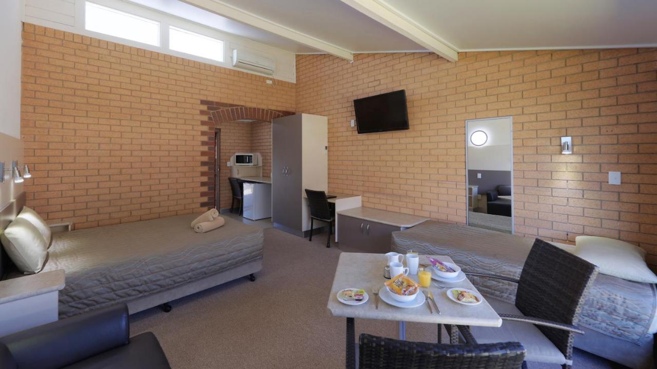 Tenterfield Motor Inn Kültér fotó