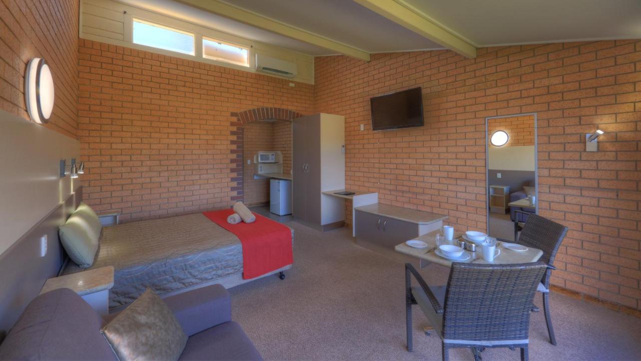Tenterfield Motor Inn Kültér fotó