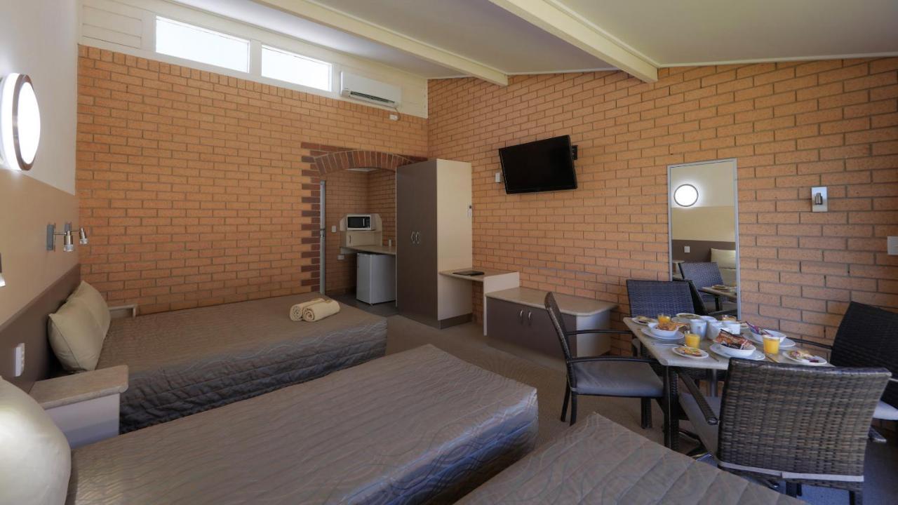 Tenterfield Motor Inn Kültér fotó